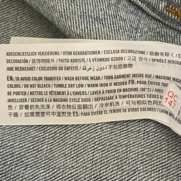 Abercrombie & Fitch Womens High Rise Distress Jean The Mom Shorts Sz. 24 37 - Picture 13 of 16